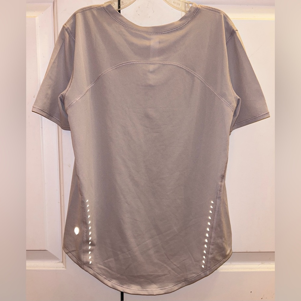 lululemon shirt size 2